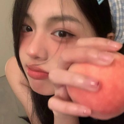 绿衣女子